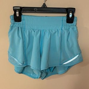 Lululemon Hotty hot 2.5 low rise